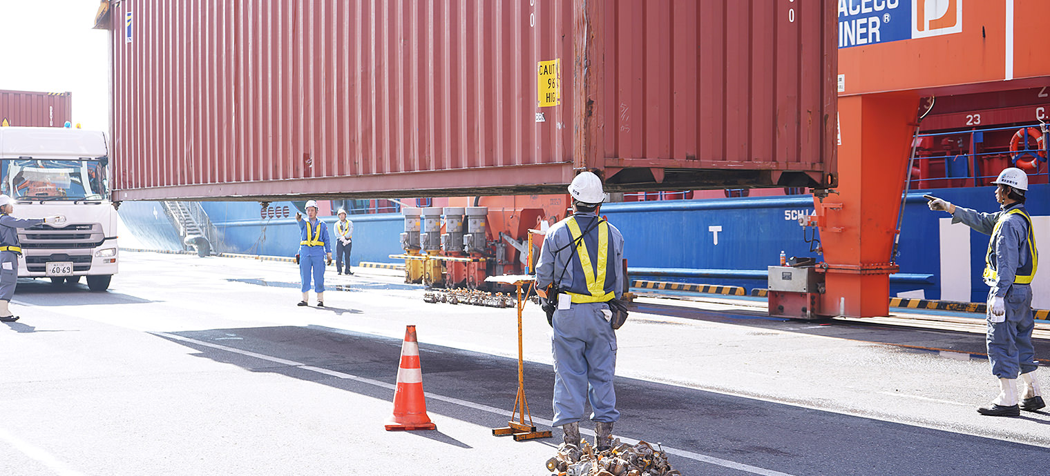 横浜港湾作業の職場環境